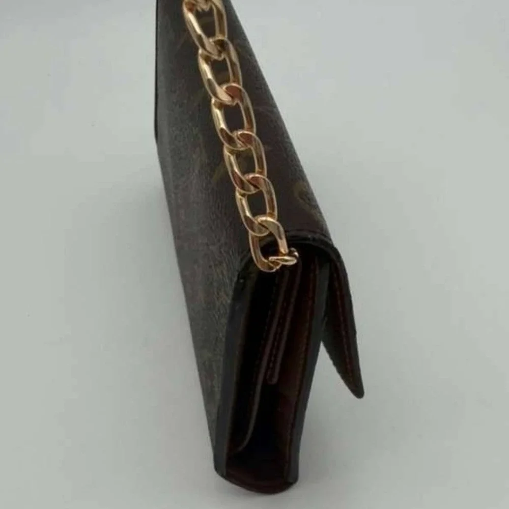 Authentic Louis Vuitton Brown Monogram Wallet‎